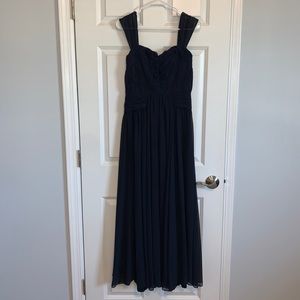 size 4 Vera Wang long formal dress